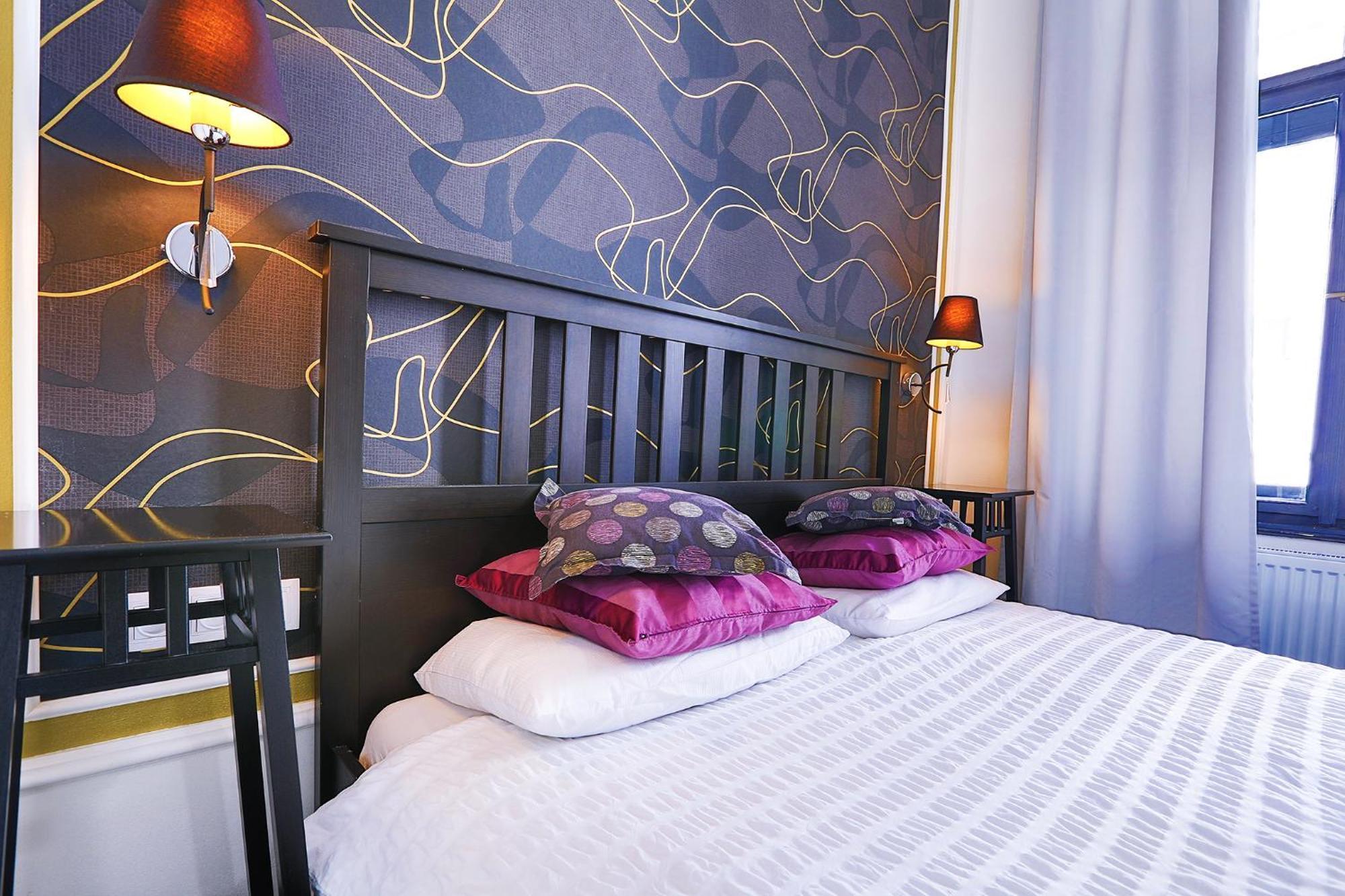 Two-Bedroom Haven In The Old Town Praga Esterno foto